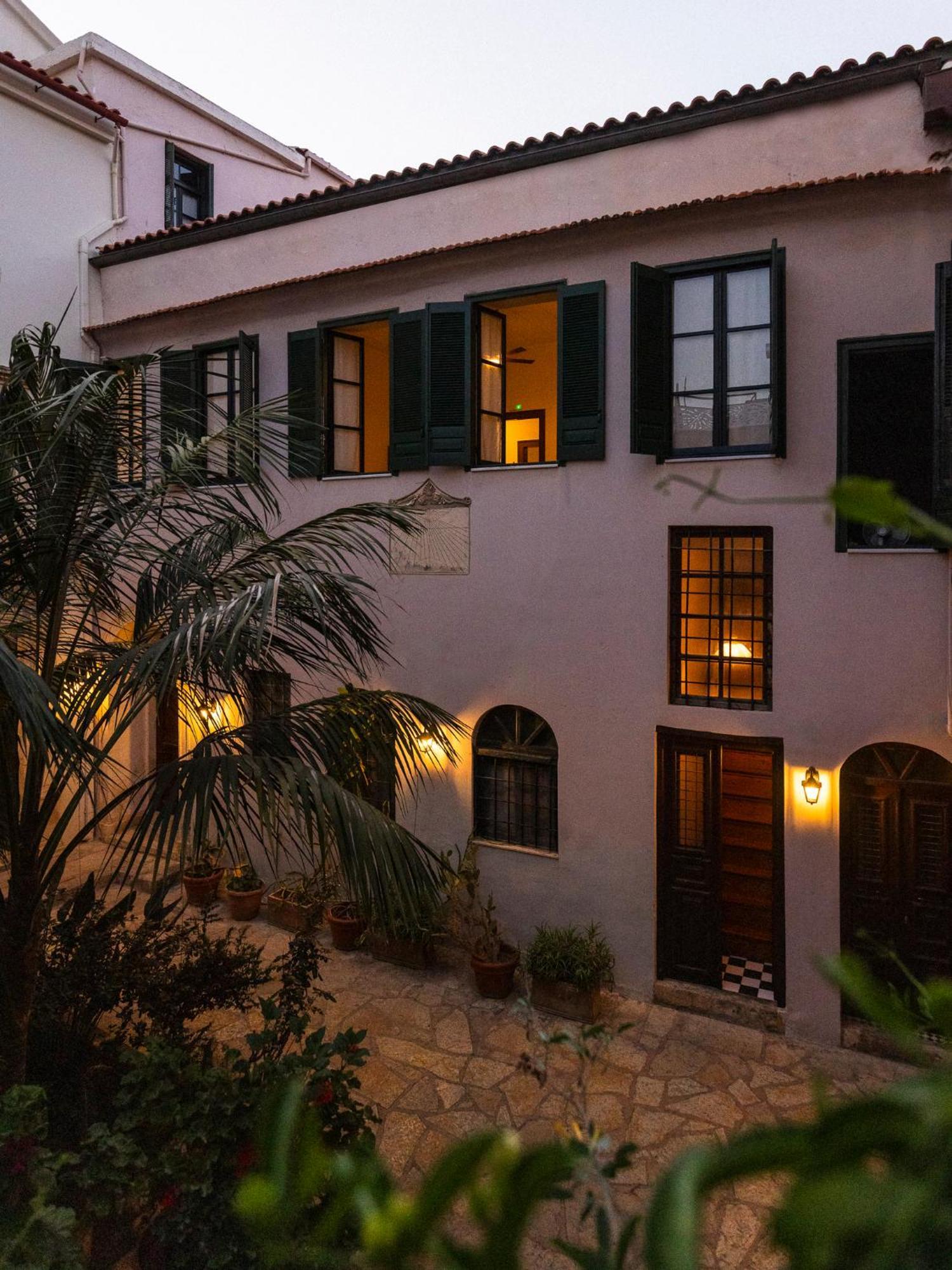 Sundial Lodge 干尼亞 外观 照片
